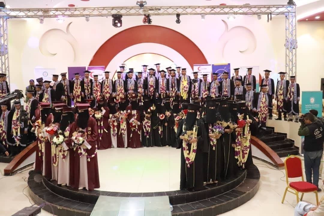 حفل تخرج دُفعة (إخلاصنا شفاء) لقسم القبالة الدُفعة الثامنة وقسم التمريض الدُفعة الخامسة من كُلية العلوم الطبية