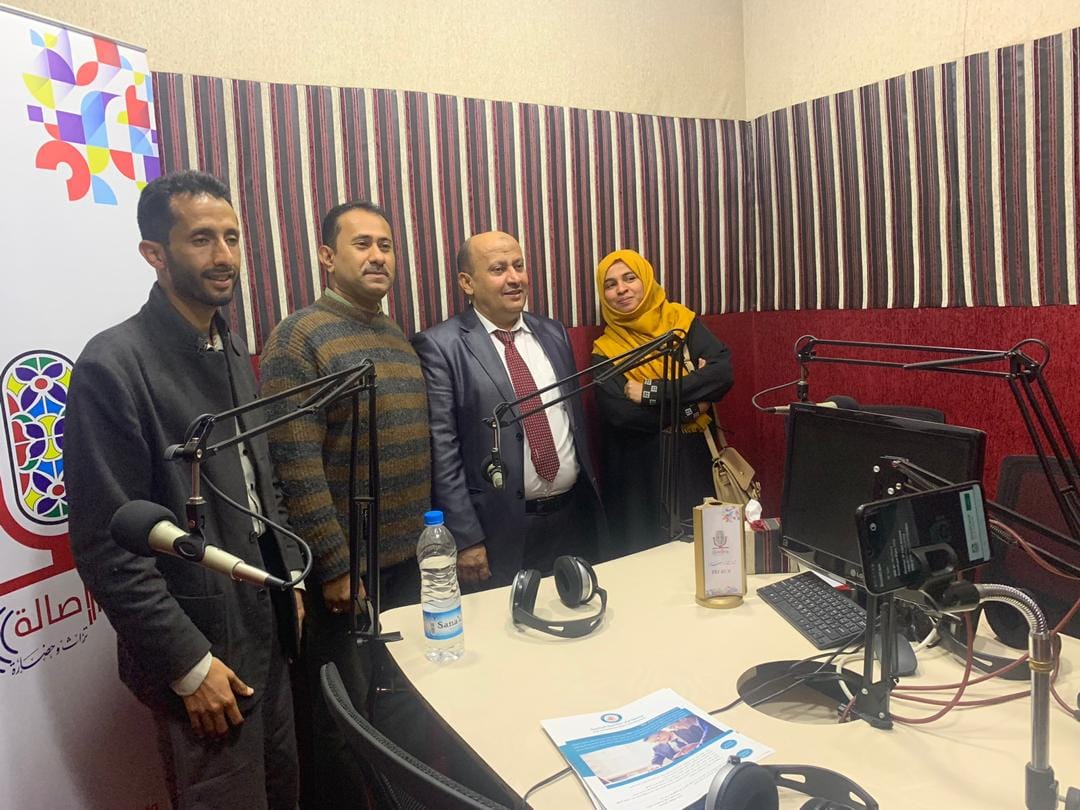 "د. حسين صالح البهجي رئيس جامعة آزال للتنمية البشرية في بث مباشر مع خمس اذاعات محلية"