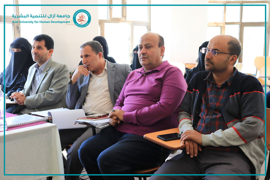 "مُناقشة أبحاث التخرج لكُلية العلوم الإدارية والإنسانية - تخصُص لغة انجليزية وترجمة "