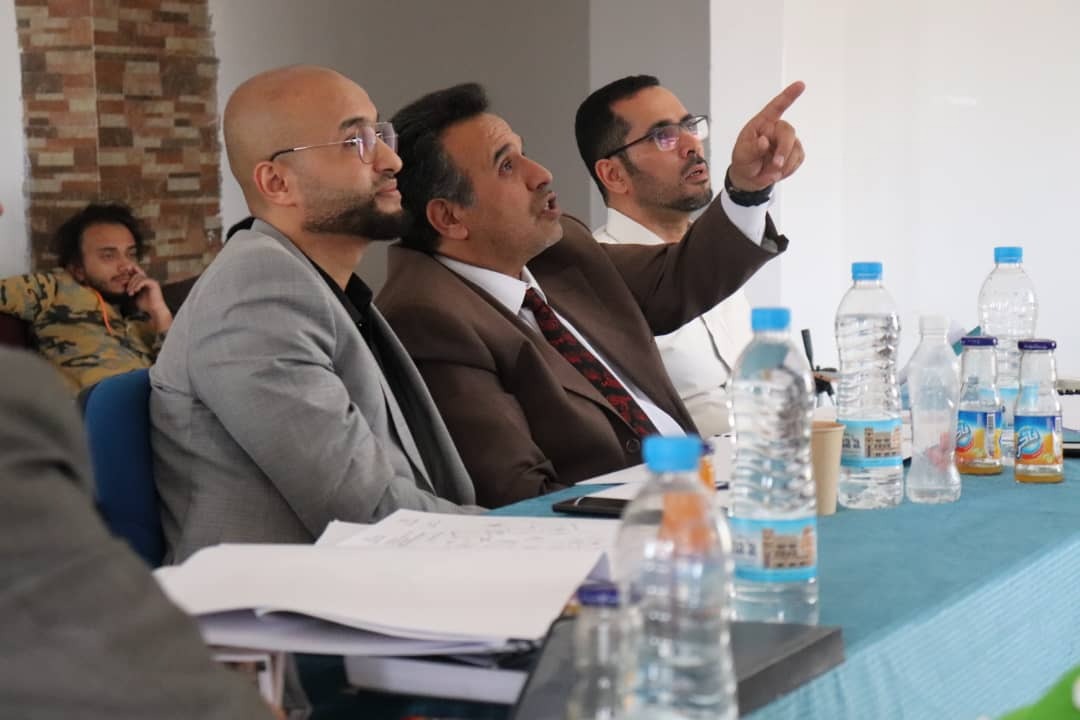 اختتام المرحلة النهائية لمناقشة مشاريع خريجي برنامج الهندسة المعمارية بتحكيم نخبة من خبراء ومهندسي العمارة باليمن.