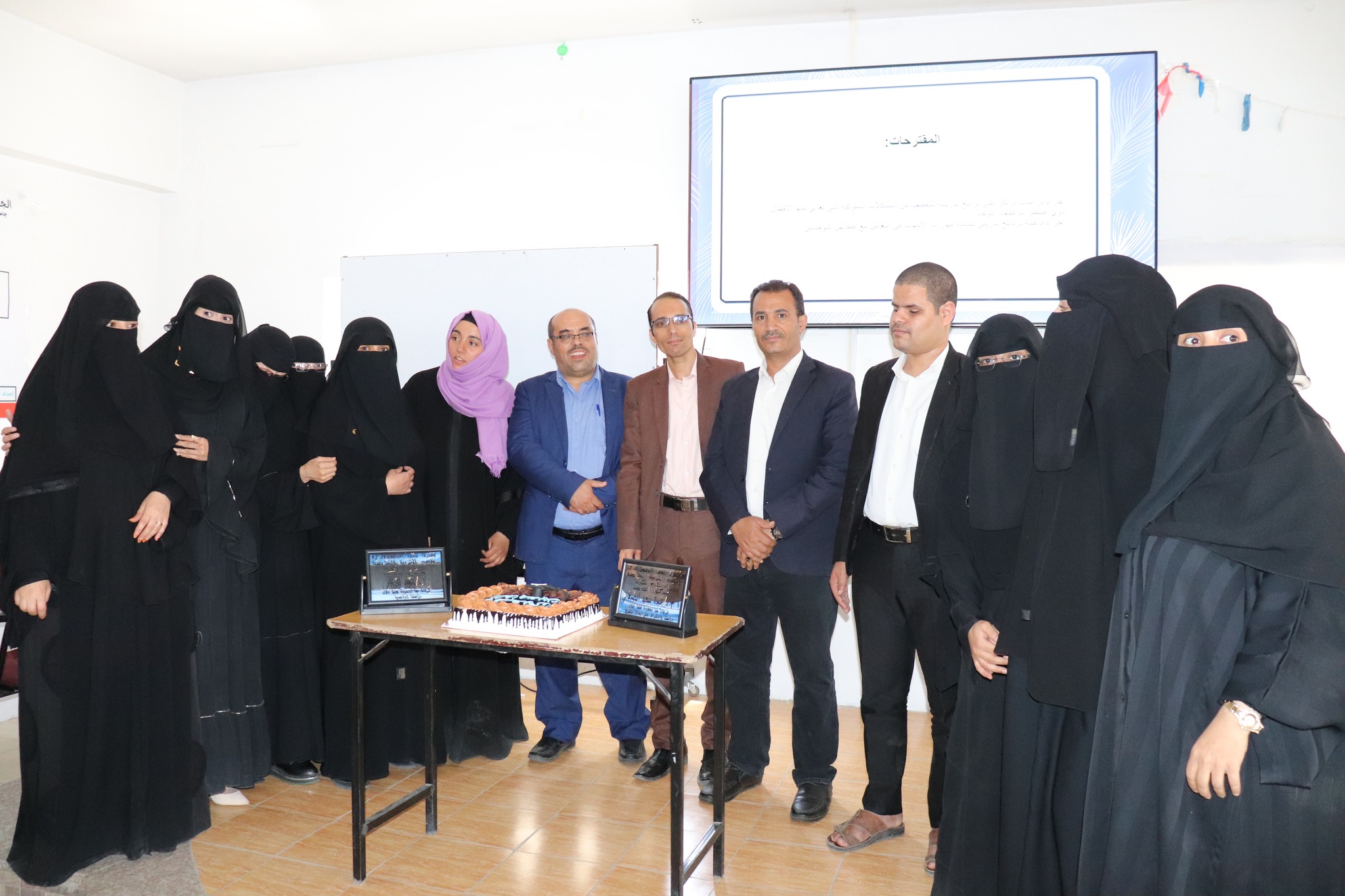 مناقشة مشروع تخرج طلبة قسم التربية الخاصة بكلية التربية الخاصة.