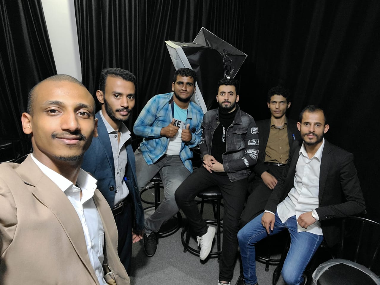 مناقشة مشروع تخرج دفعة جديدة من قسم تكنولوجيا المعلومات بكلية الهندسة وتكنولوجيا المعلومات - جامعة آزال للتنمية البشرية.