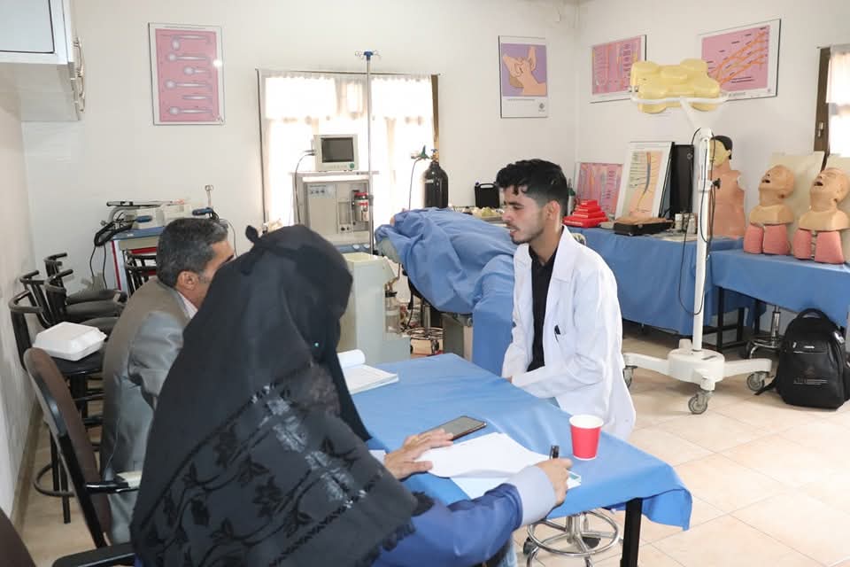 قسم التخدير بجامعة آزال يُقيم اختبار الأوسكي العملي لطلاب المستوى الرابع لتقييم جاهزيتهم المهنية