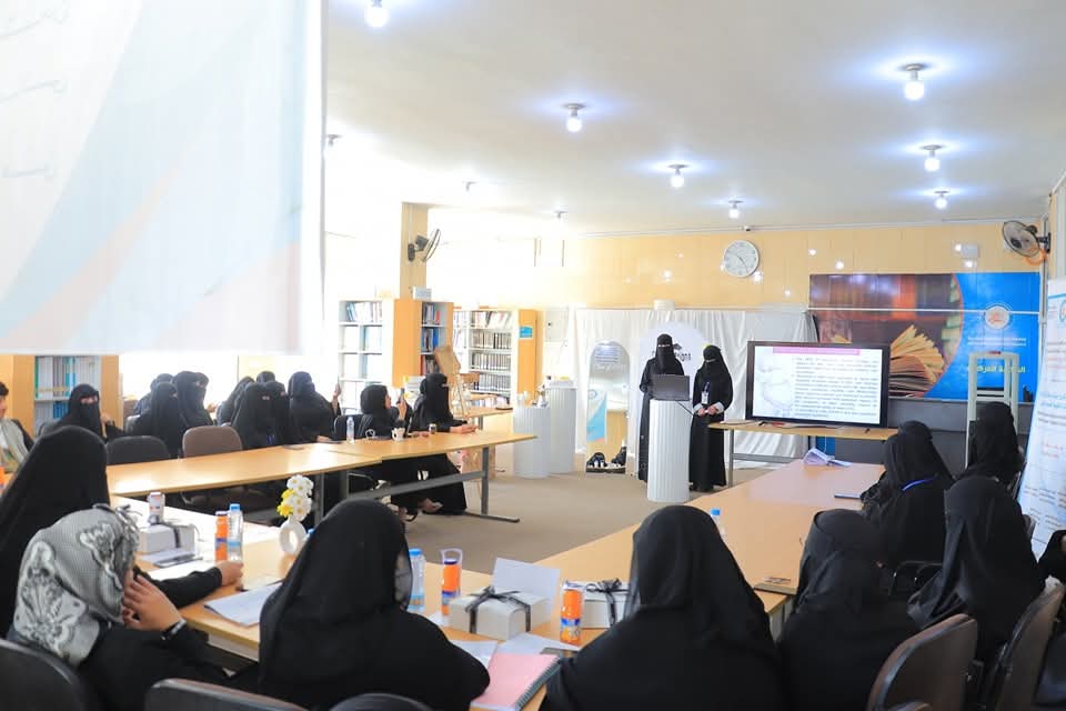 كلية العلوم الطبية بجامعة آزال تدشّن مناقشة مشاريع تخرج طلاب قسم القبالة والتمريض