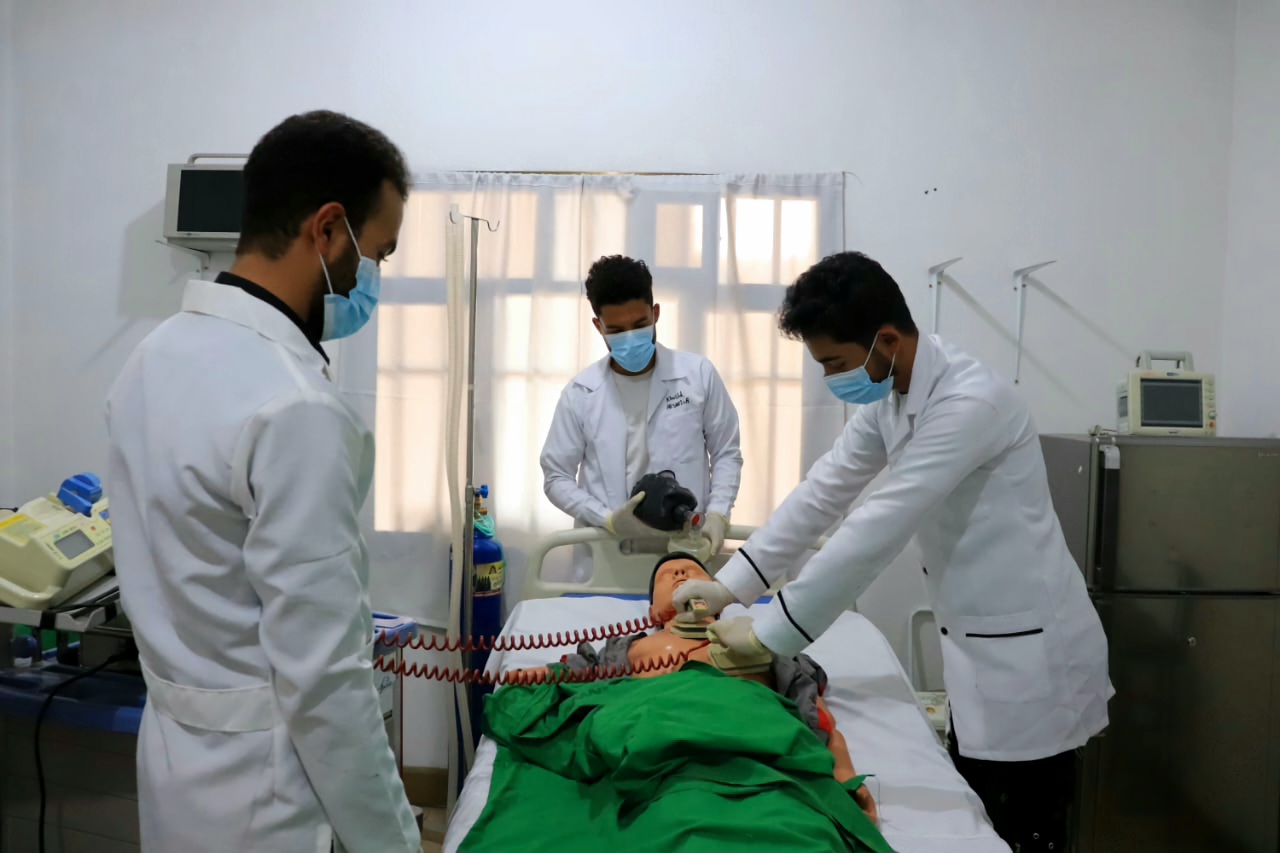 جامعة آزال للتنمية البشرية: الجامعة الأهلية الأولى وطنياً في مسار التميز والاعتمادات الدولية