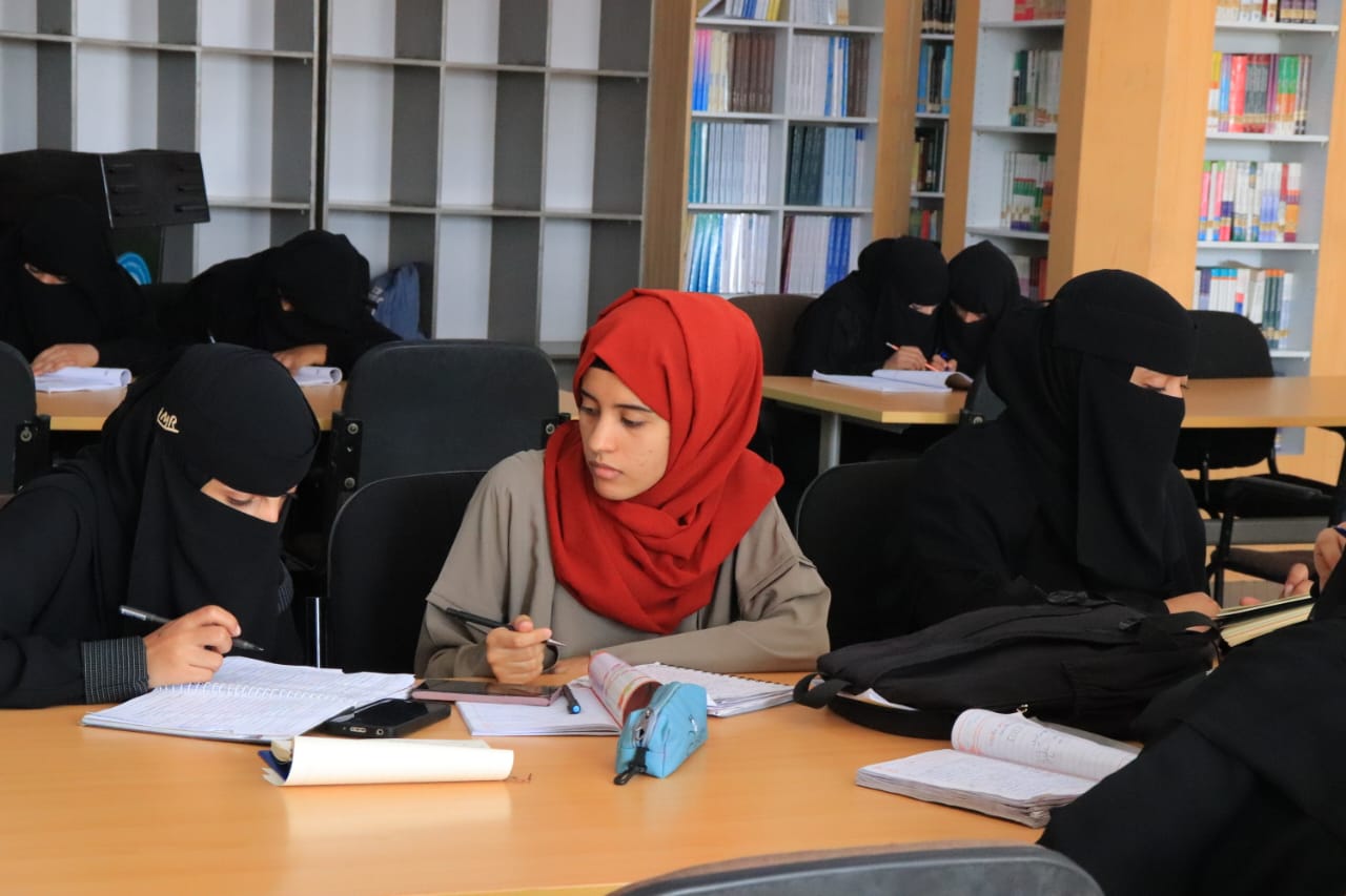 جامعة آزال للتنمية البشرية: أقوى جامعة أهلية في اليمن من حيث الاسم، السمعة، وفرص العمل
