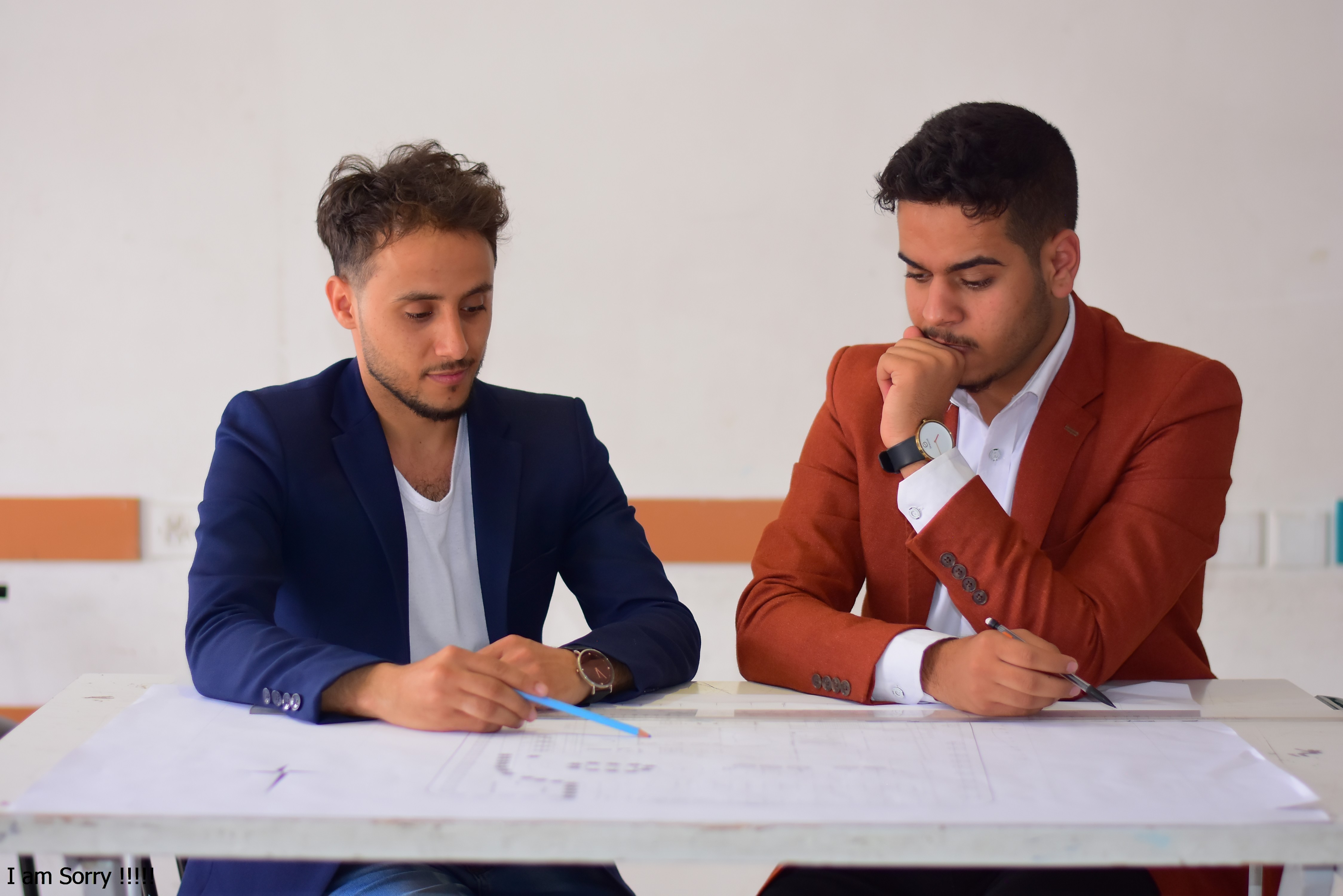 لماذا تتربع جامعة آزال للتنمية البشرية على قمة الجامعات الأهلية في اليمن؟