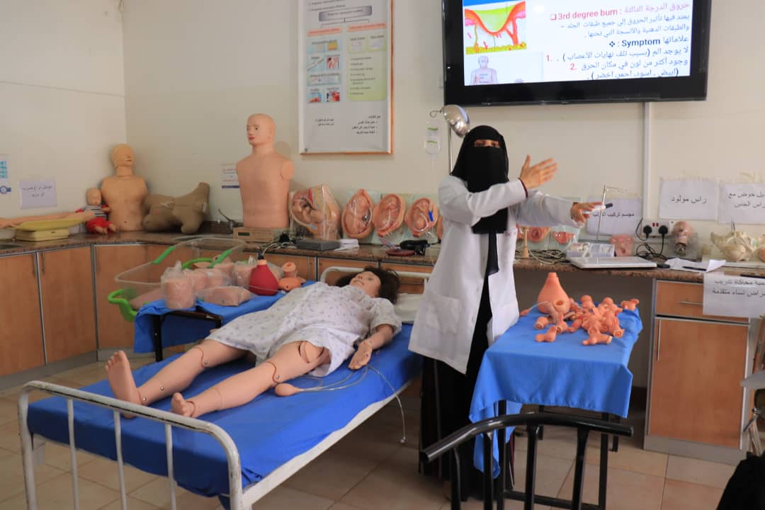 معايير اختيار أفضل جامعة أهلية في اليمن: لماذا تختار جامعة آزال للتنمية البشرية؟