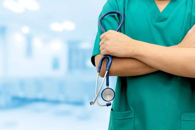 دليلك الشامل للدراسة في جامعة آزال: تخصصات المستقبل ومعايير الاعتماد الدولي