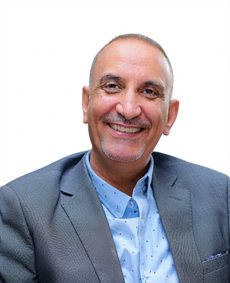 جامعة آزال تسلط الضوء على الخبرات المعمارية والتخطيط العمراني للدكتور علي عامر